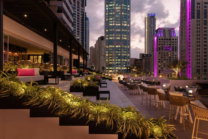 Grosvenor House Hotel and Apartments - 31