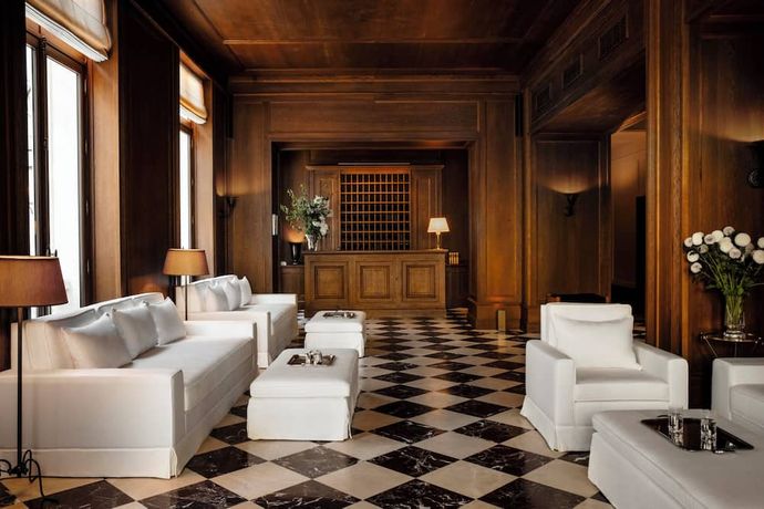 Verified hotel review - Hôtel Balzac - 1