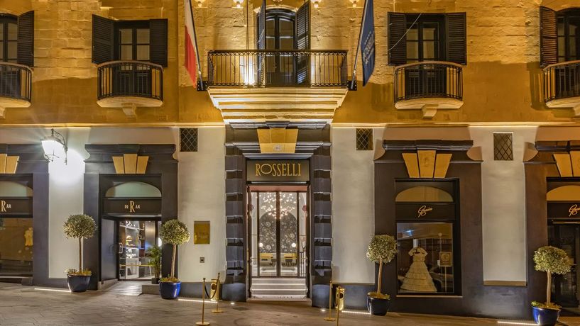 Verified hotel review - Rosselli - 1