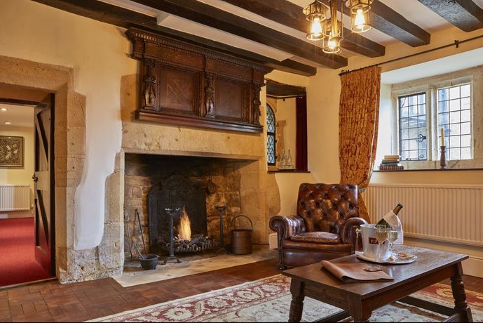 Abbots Grange Manor House - 24