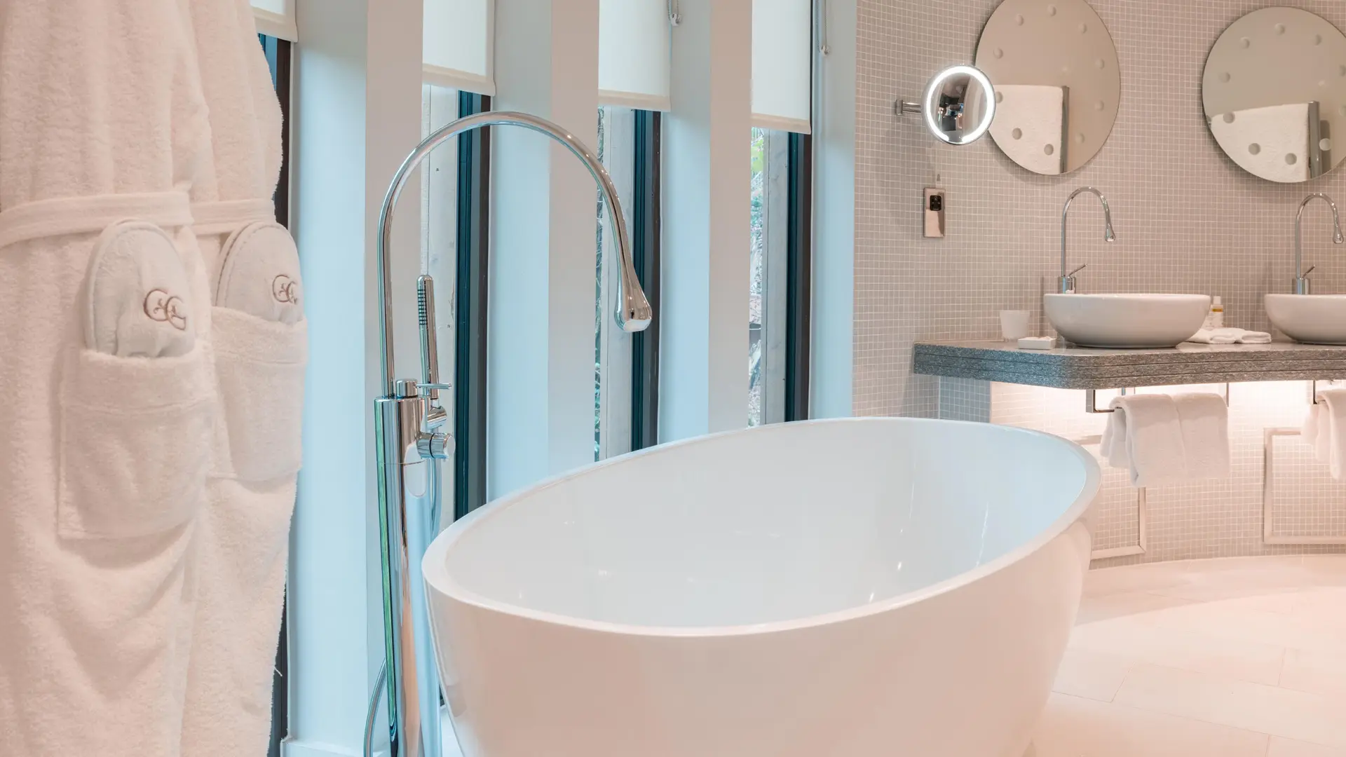 Hotel review Accommodation' - Chewton Glen Hotel - 13