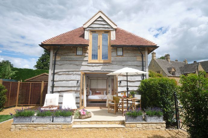 Abbots Grange Manor House - 60