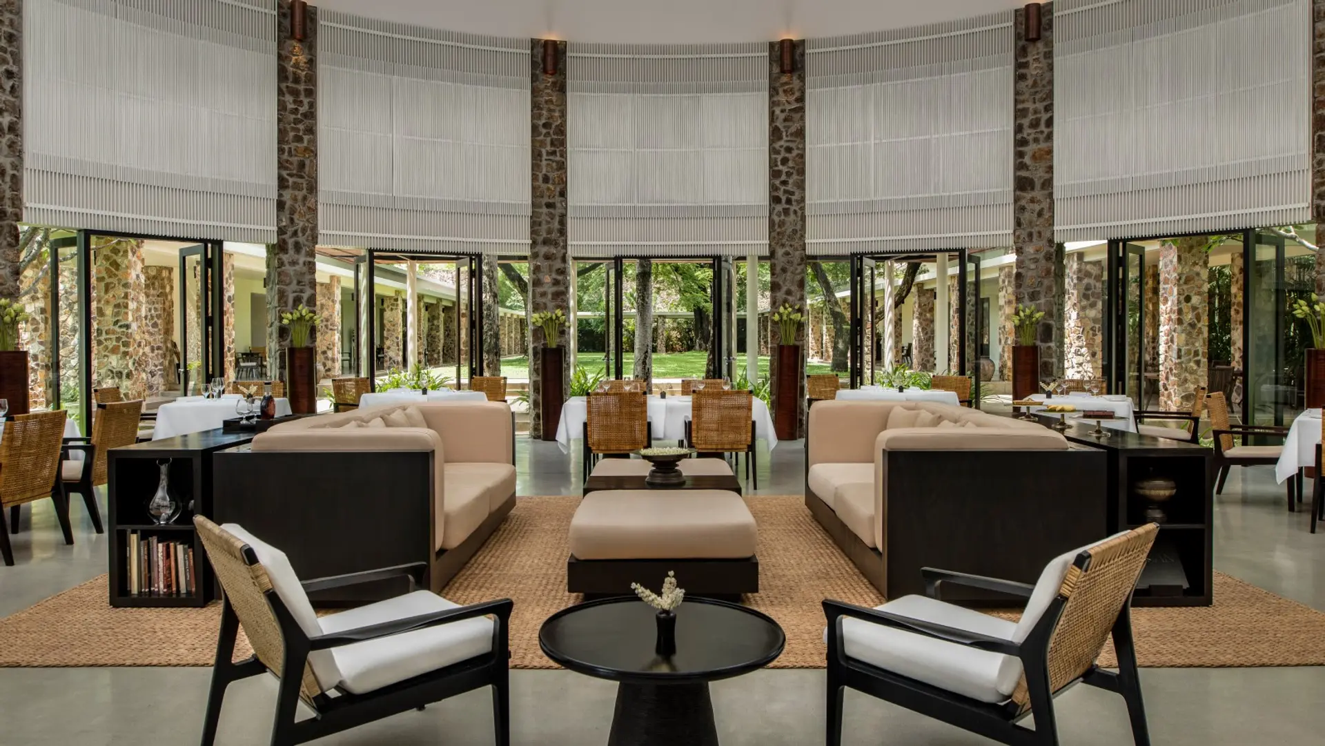 Hotel review Restaurants & Bars' - Amansara - 0