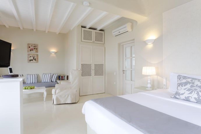 Verified hotel review - Carpe Diem Santorini Small Luxury Hotels of the World - 38