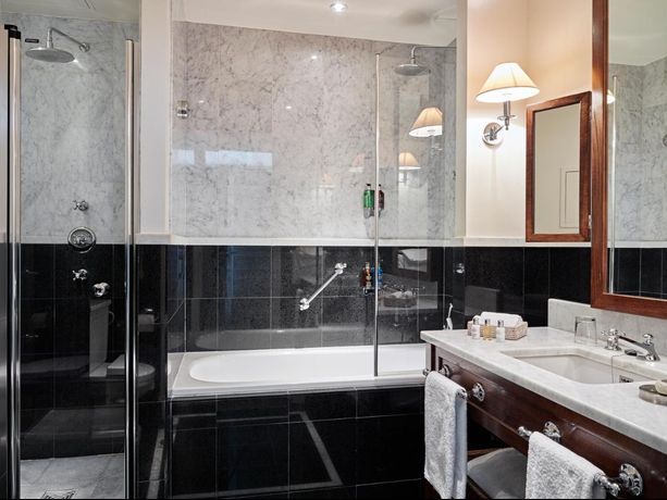 Verified hotel review - La Tremoille Paris - 4