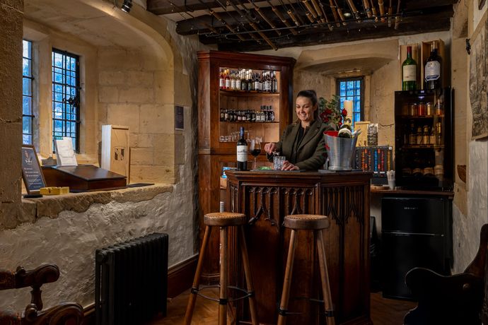 Abbots Grange Manor House - 18