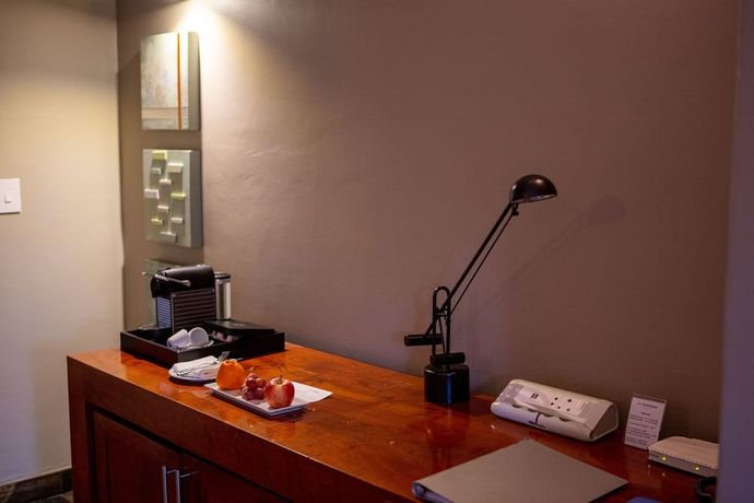 Verified hotel review - Ten Bompas Hotel - 36