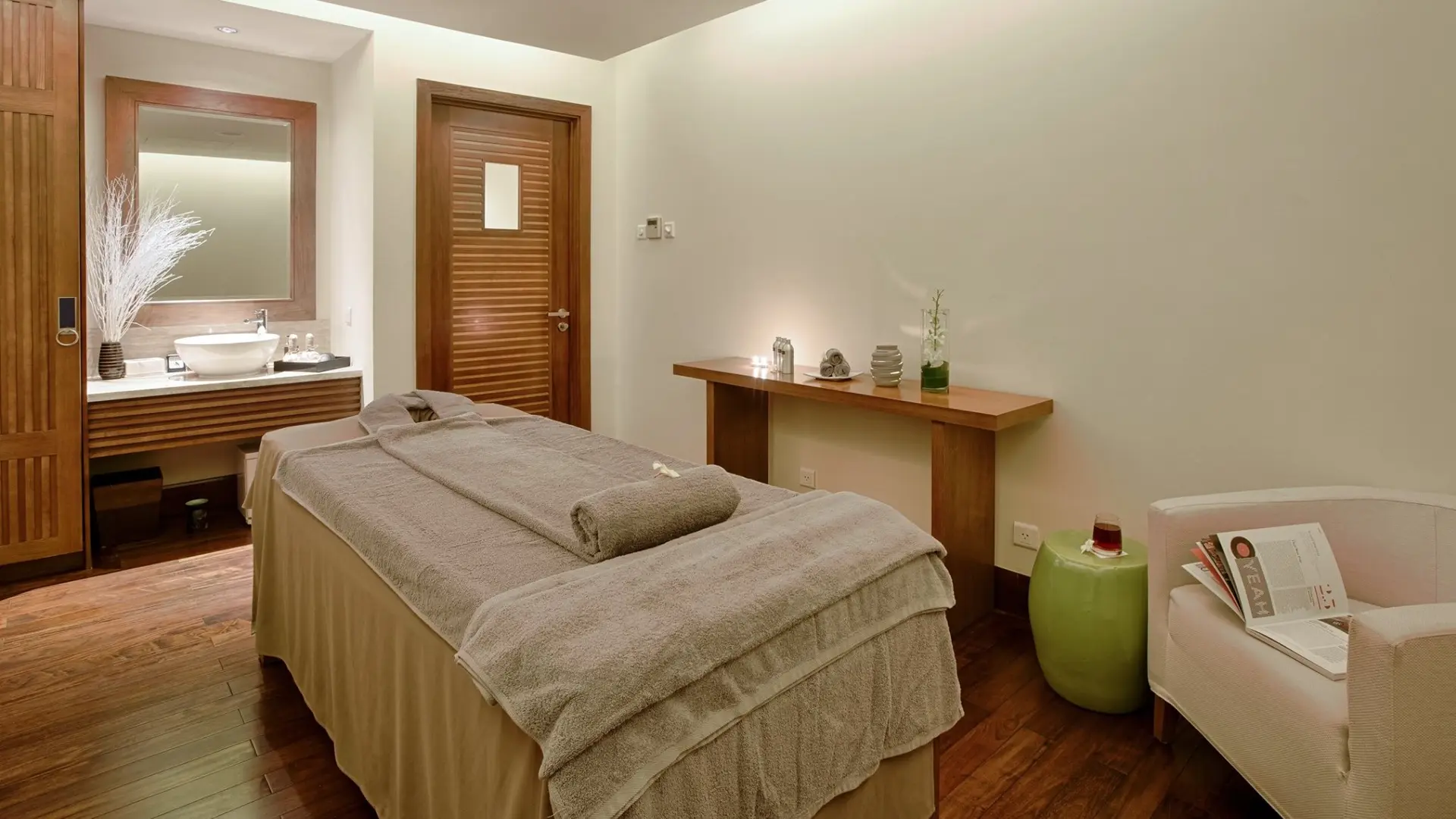 Hotel review Service & Facilities' - Pullman Danang Beach Resort - 5