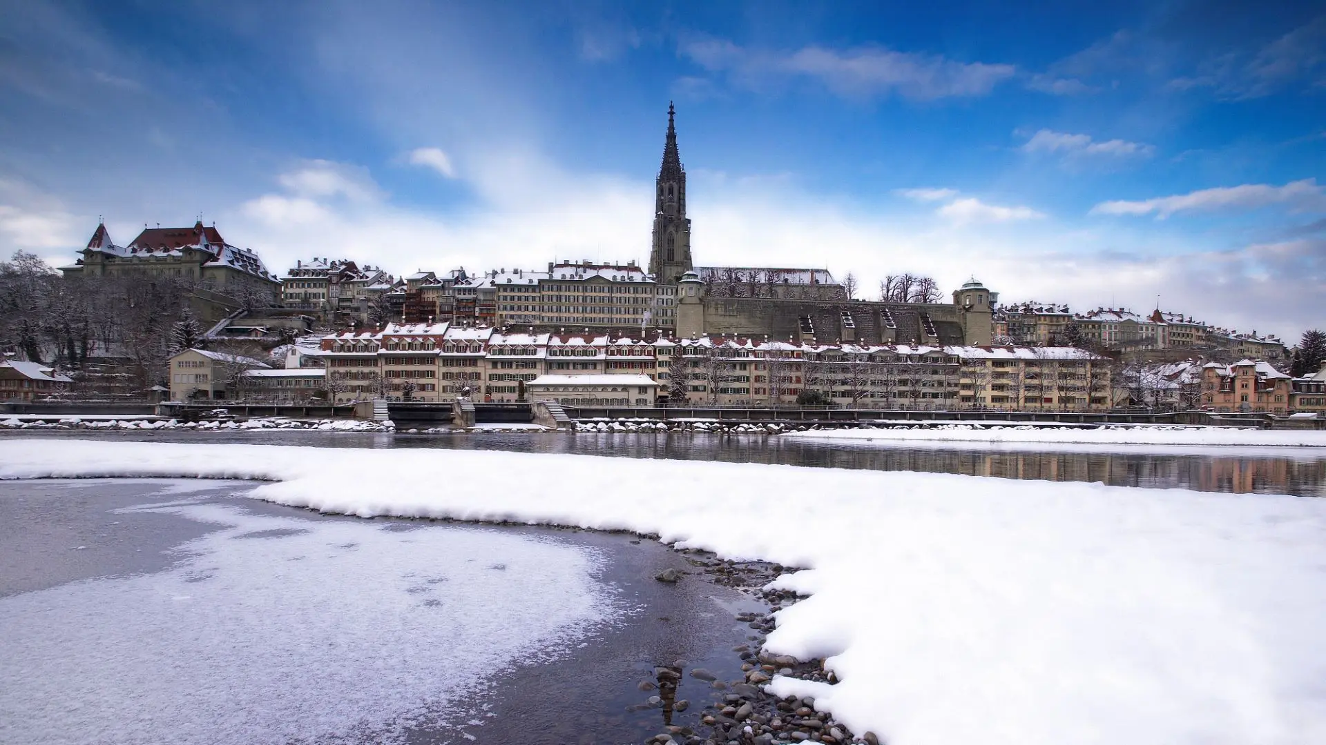 Hotel review Location' - Hotel Schweizerhof Bern & Spa - 4