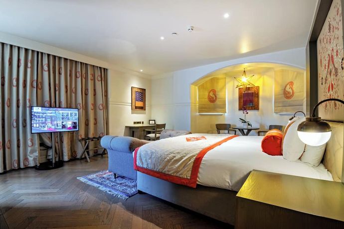 Verified hotel review - The LaLit London - 2