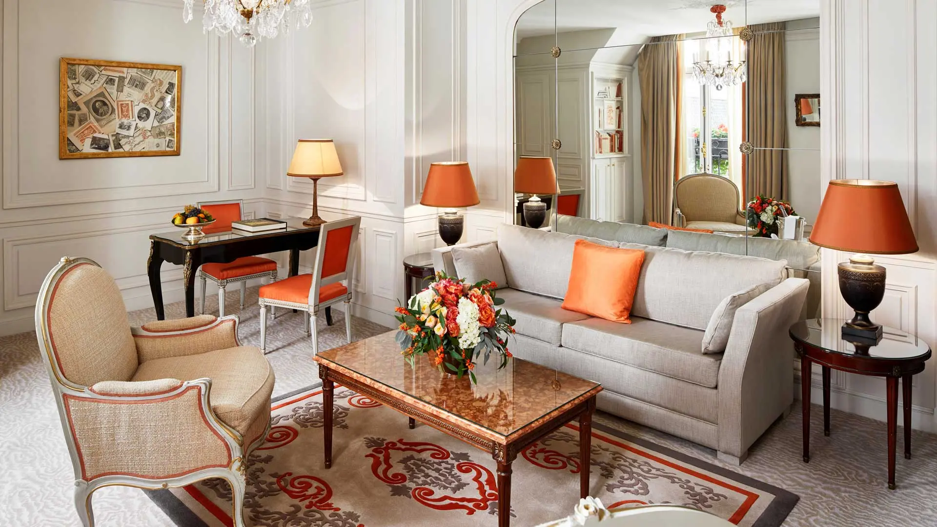 Hotel review Accommodation' - Hôtel Plaza Athénée Paris - 16