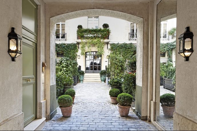 Verified hotel review - Relais Christine - 0