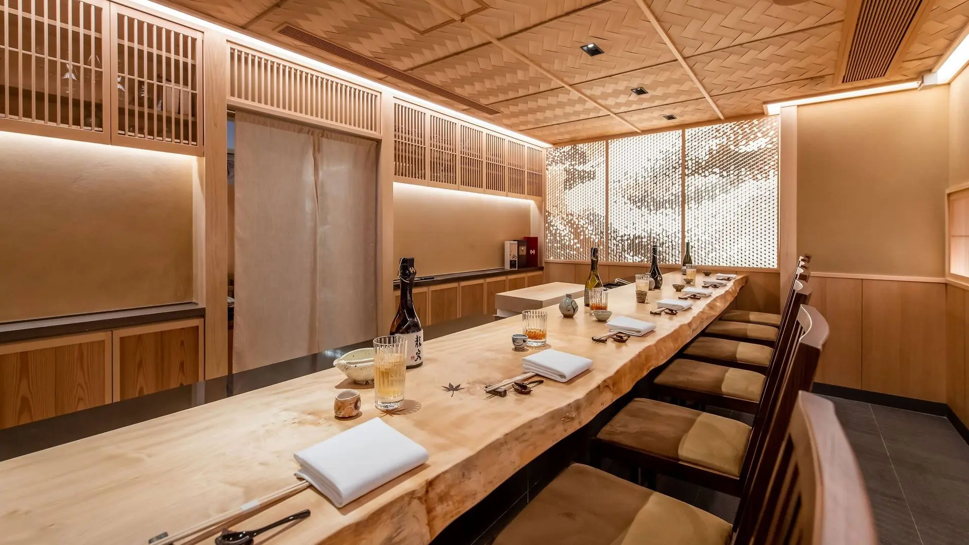 Hotel review Restaurants & Bars' - The Landmark Mandarin Oriental Hong Kong - 3