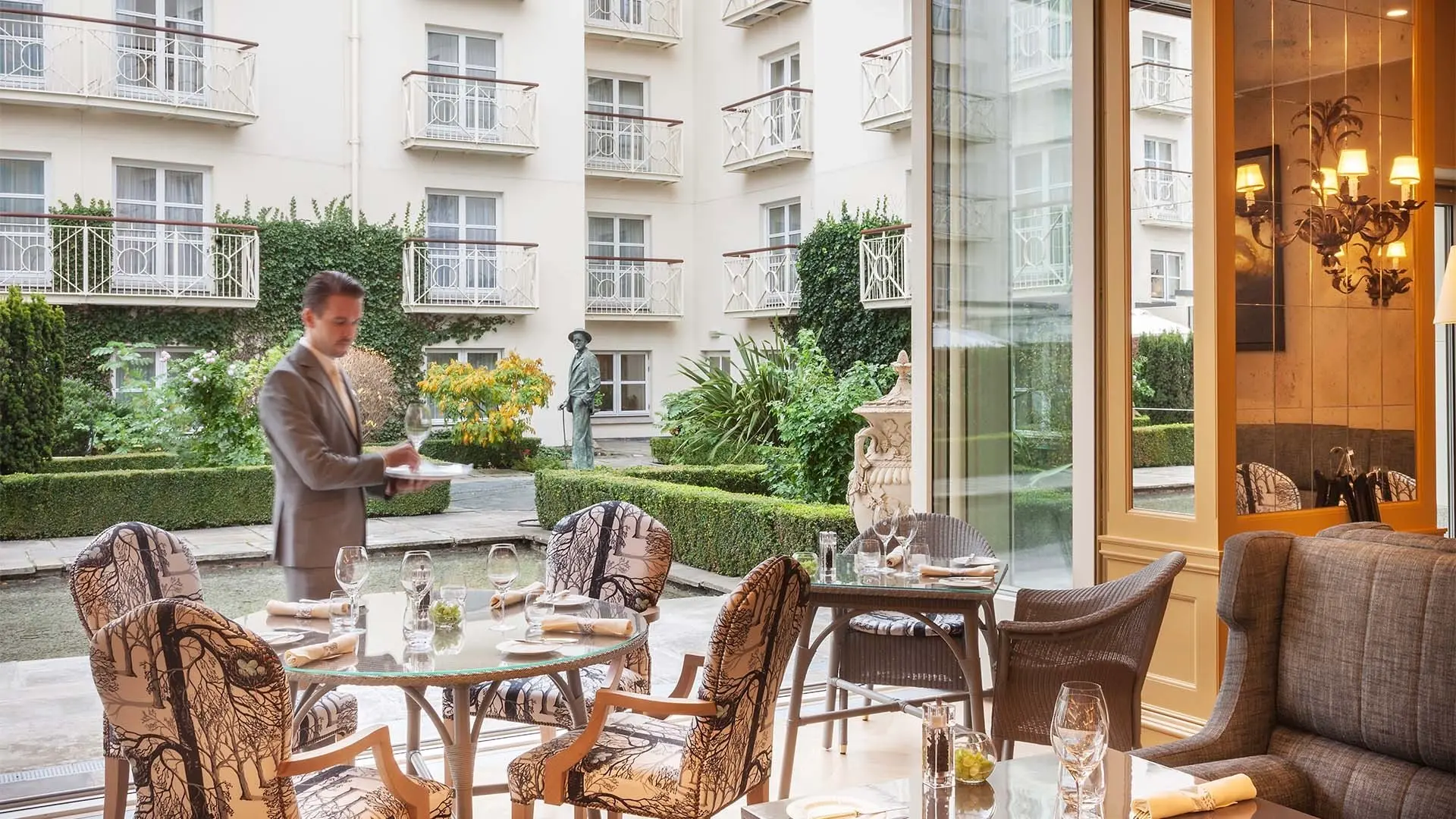 Hotel review Restaurants & Bars' - The Merrion Hotel - 2