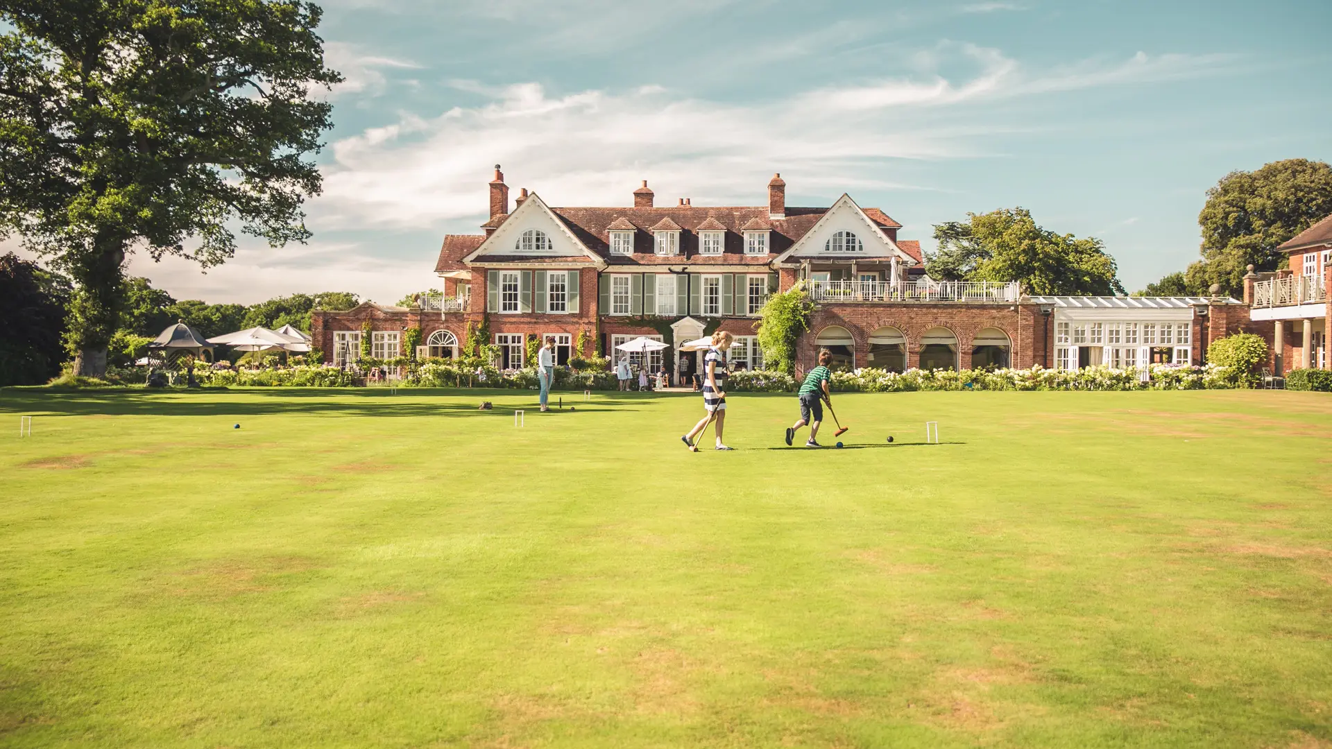 Hotel review Location' - Chewton Glen Hotel - 4