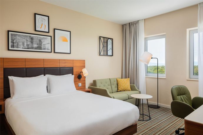 Verified hotel review - Hilton Frankfurt Airport - 21