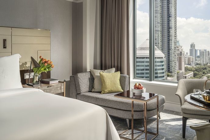Verified hotel review - Four Seasons Hotel Singapore - 26