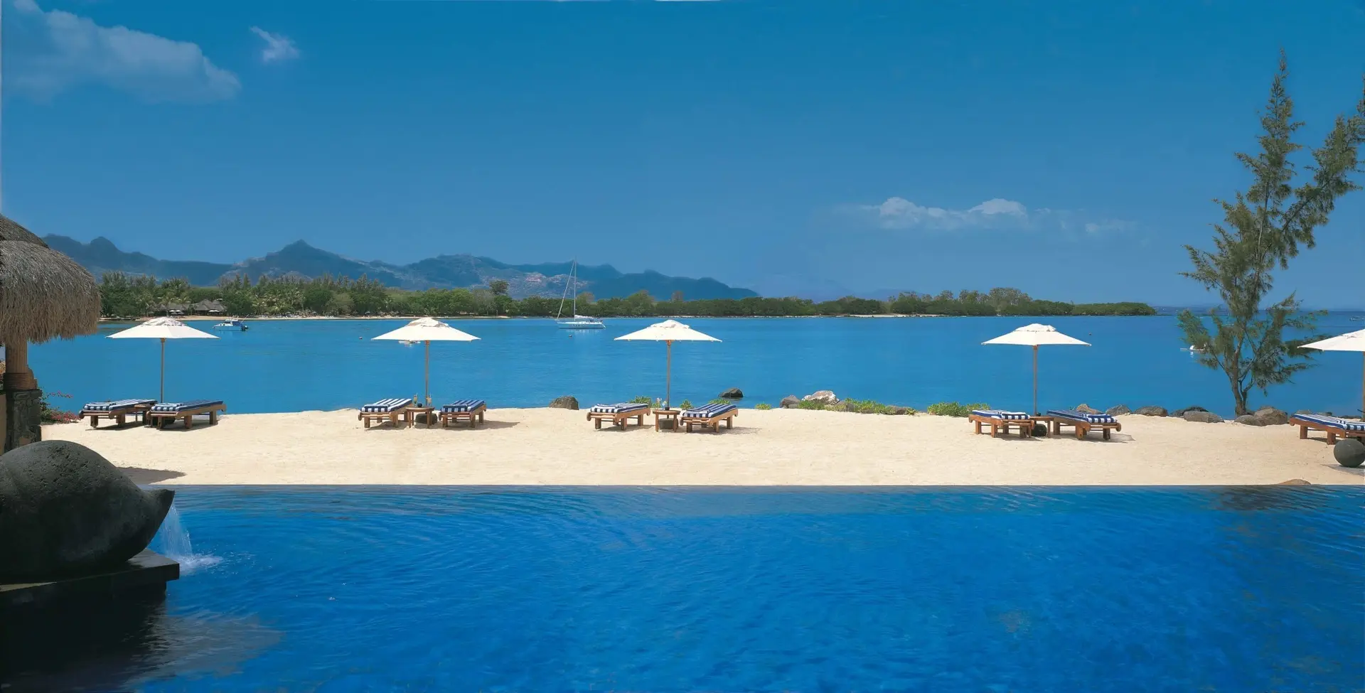 Hotel review Service & Facilities' - The Oberoi Mauritius - 8