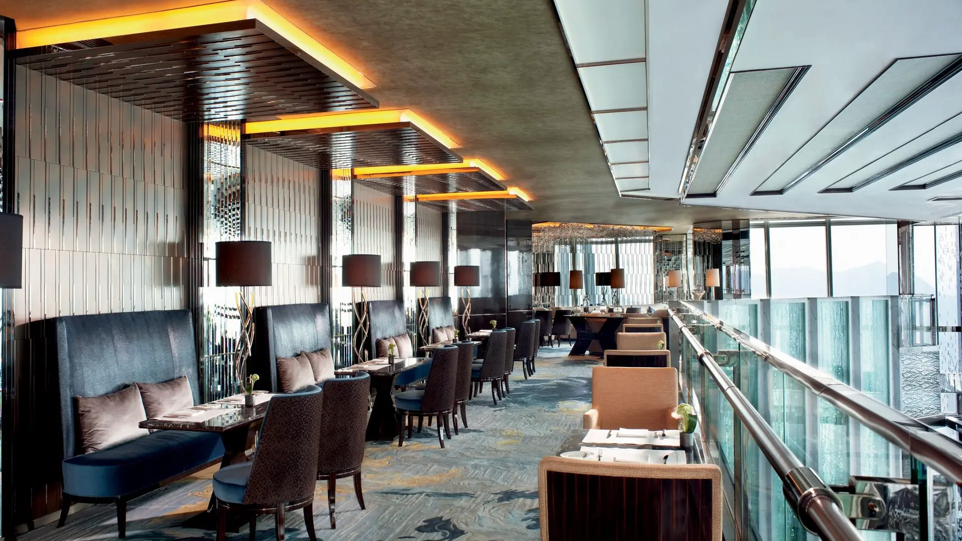Hotel review Restaurants & Bars' - The Ritz-Carlton Hong Kong - 5