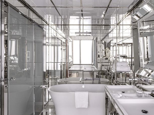 Verified hotel review - Hôtel Le Royal Monceau Raffles Paris - 11