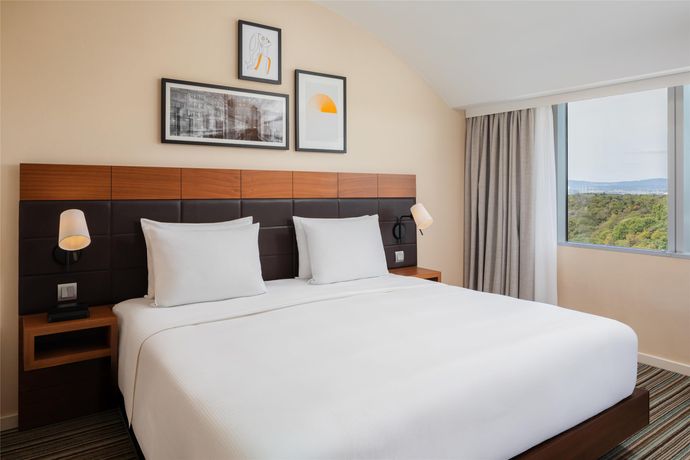 Verified hotel review - Hilton Frankfurt Airport - 16