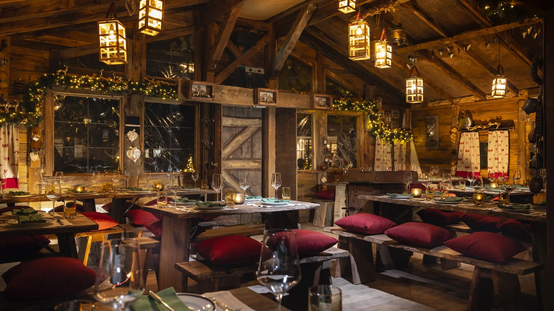 Hotel review Restaurants & Bars' - Baur au Lac - 2