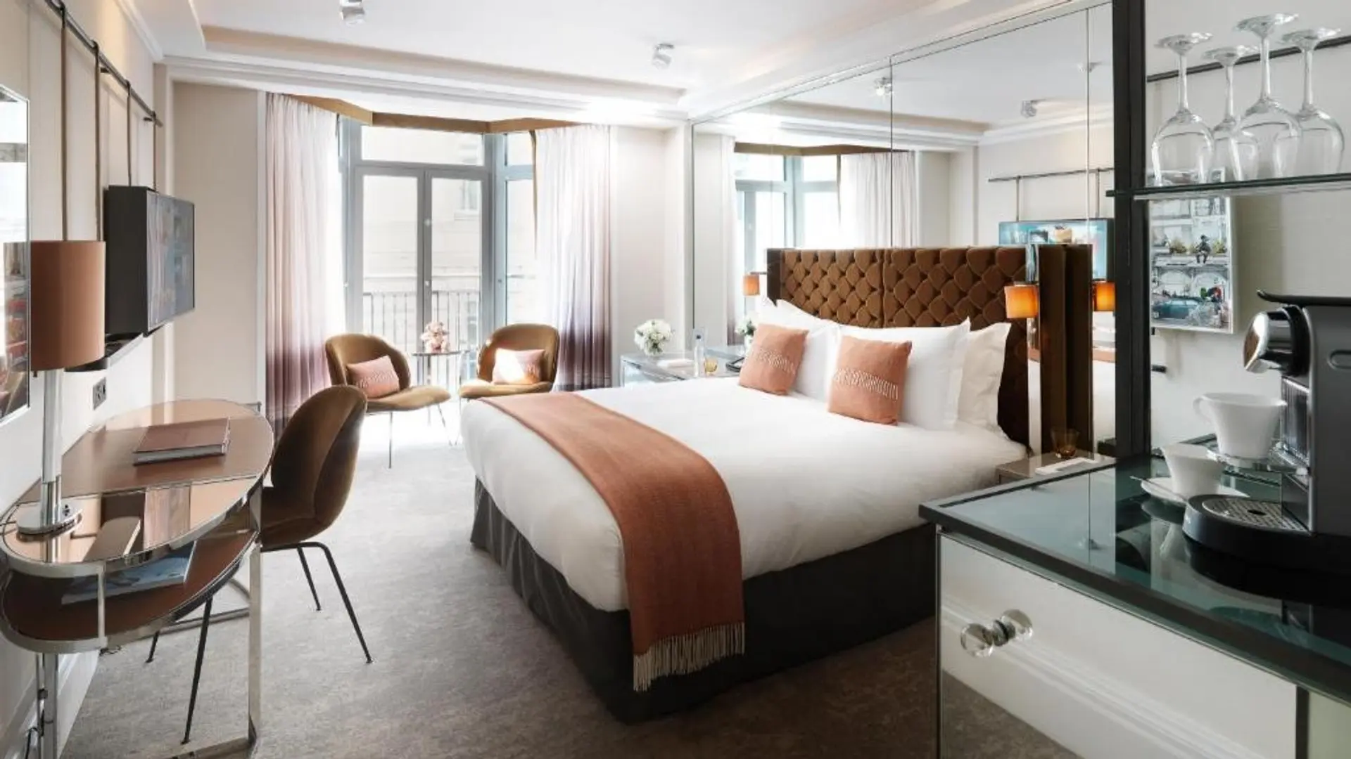 Hotel review Accommodation' - The Athenaeum Hotel & Residences  - 1