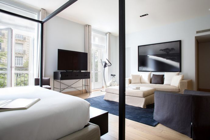 Verified hotel review - La Reserve Paris Hotel & Spa - 46