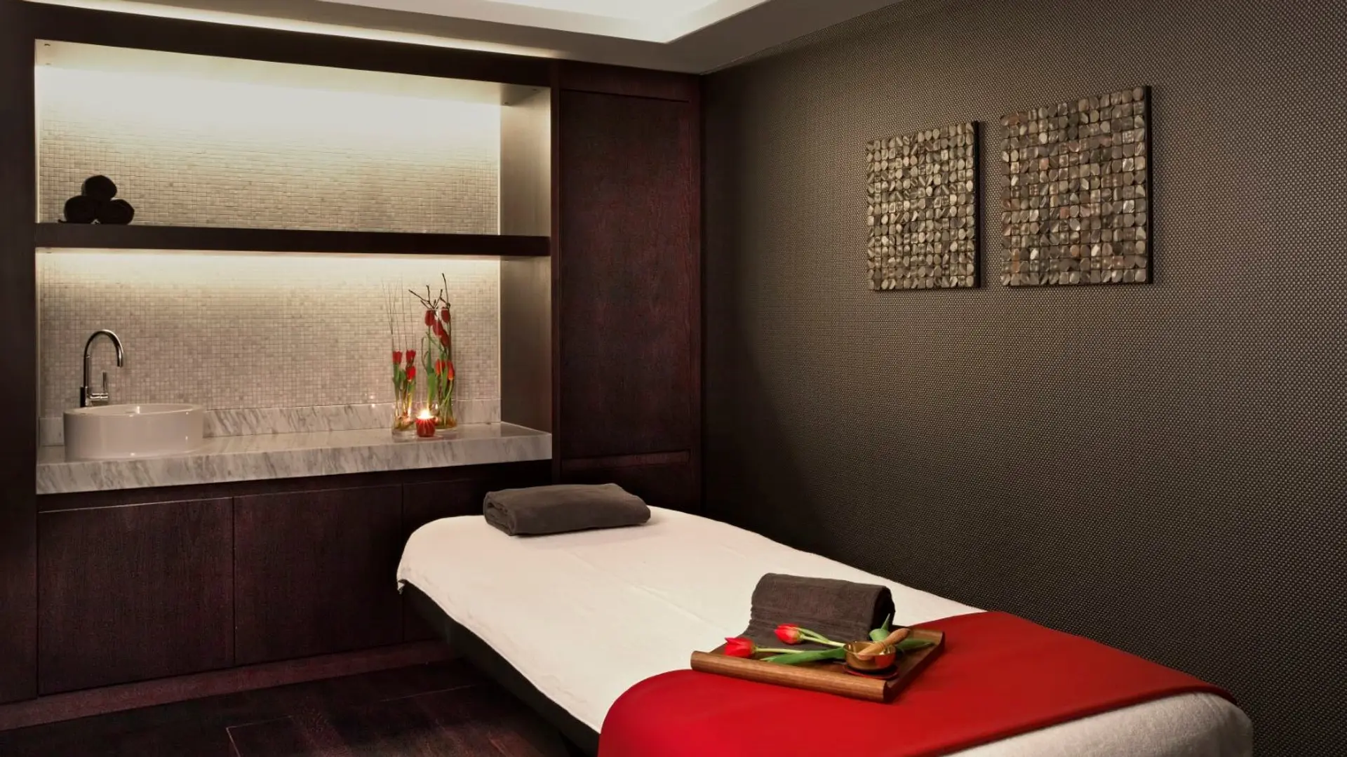 Hotel review Service & Facilities' - Hotel Schweizerhof Bern & Spa - 0