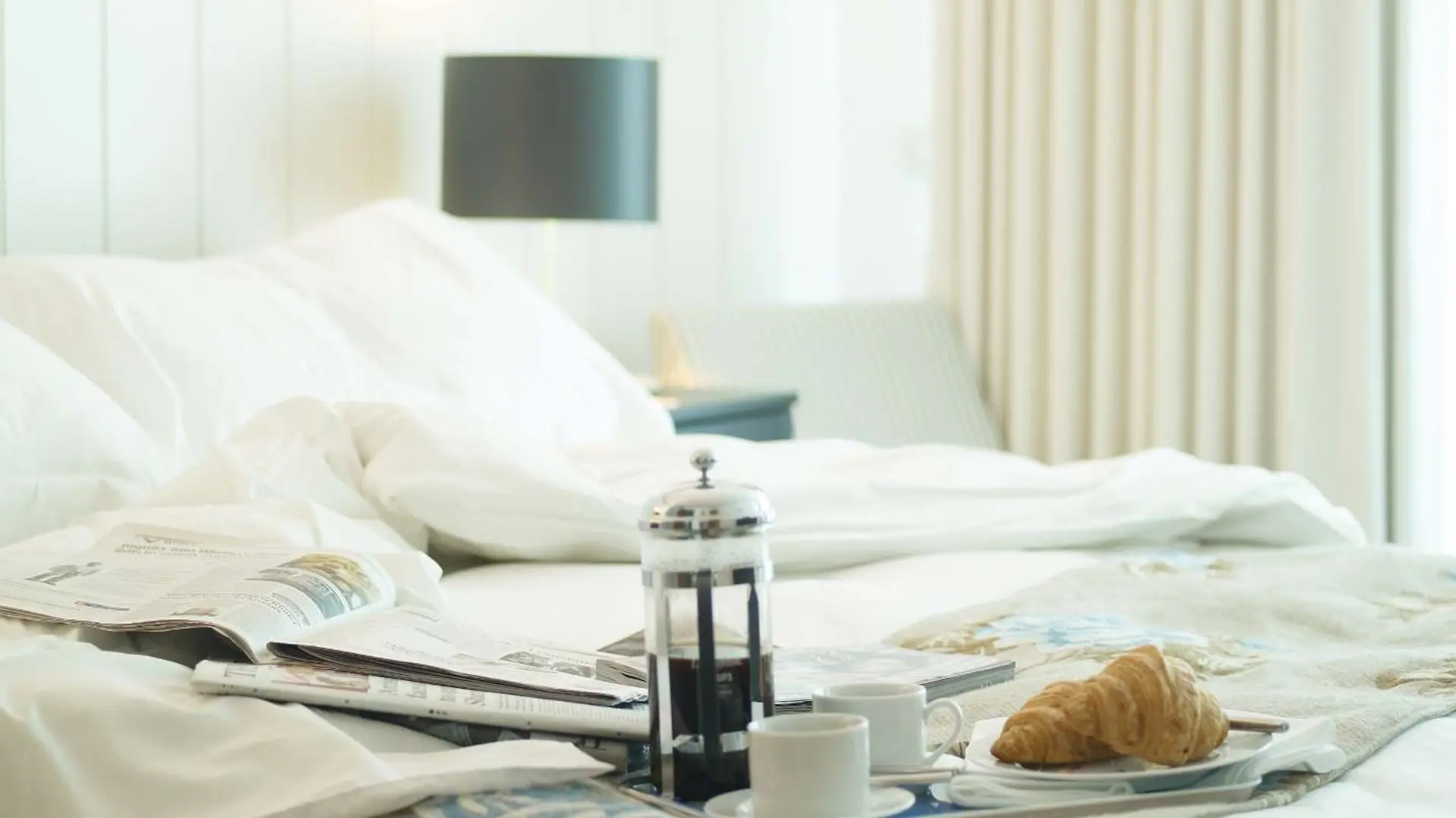 Hotel review What We Love' - St Moritz Hotel & Cowshed Spa - 1