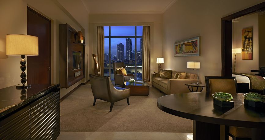 Fairmont Makati - 19