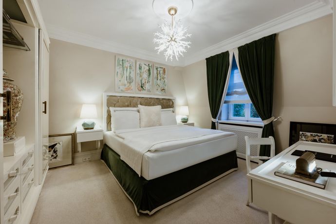 Verified hotel review - Patrick Hellmann Schlosshotel - 16