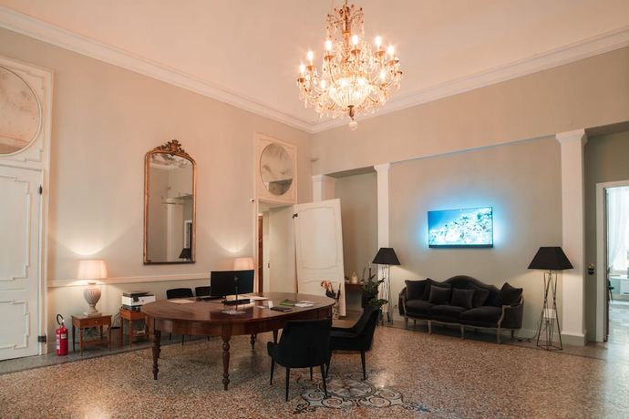 Royal Palace Hotel - 28