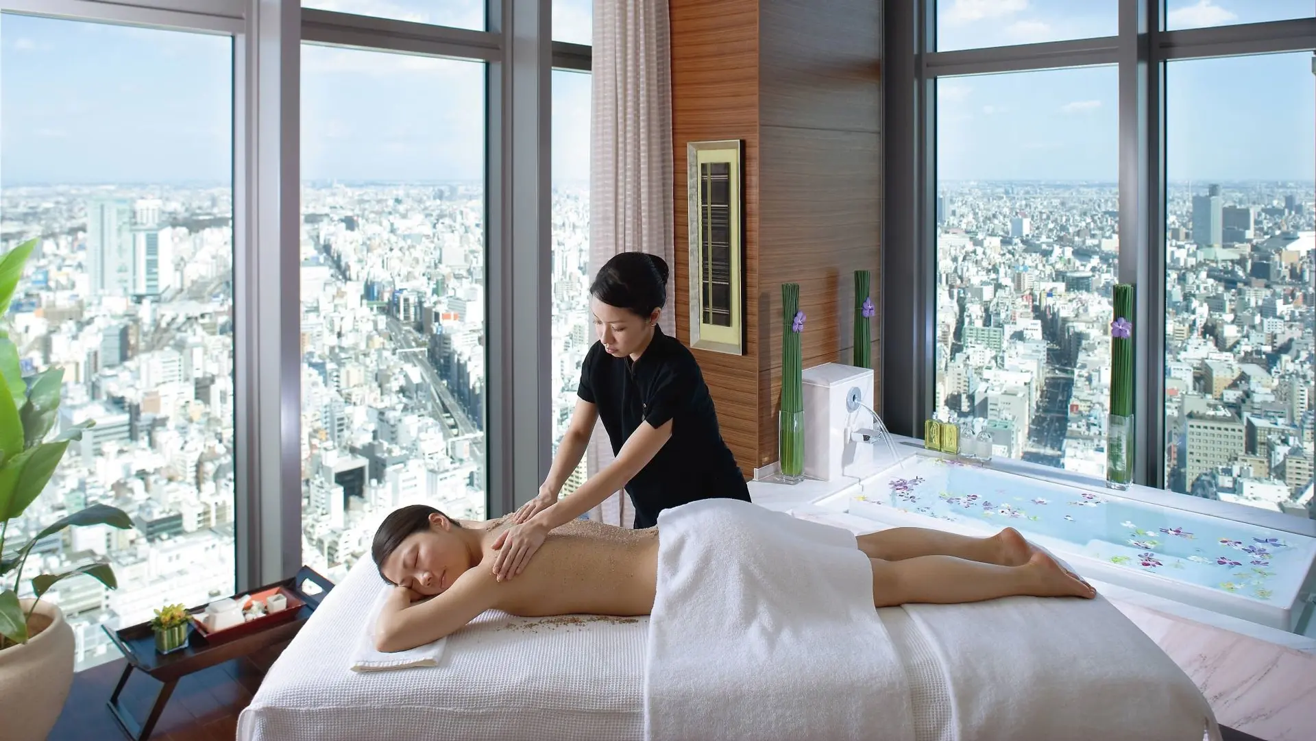 Hotel review Service & Facilities' - Mandarin Oriental Tokyo - 3