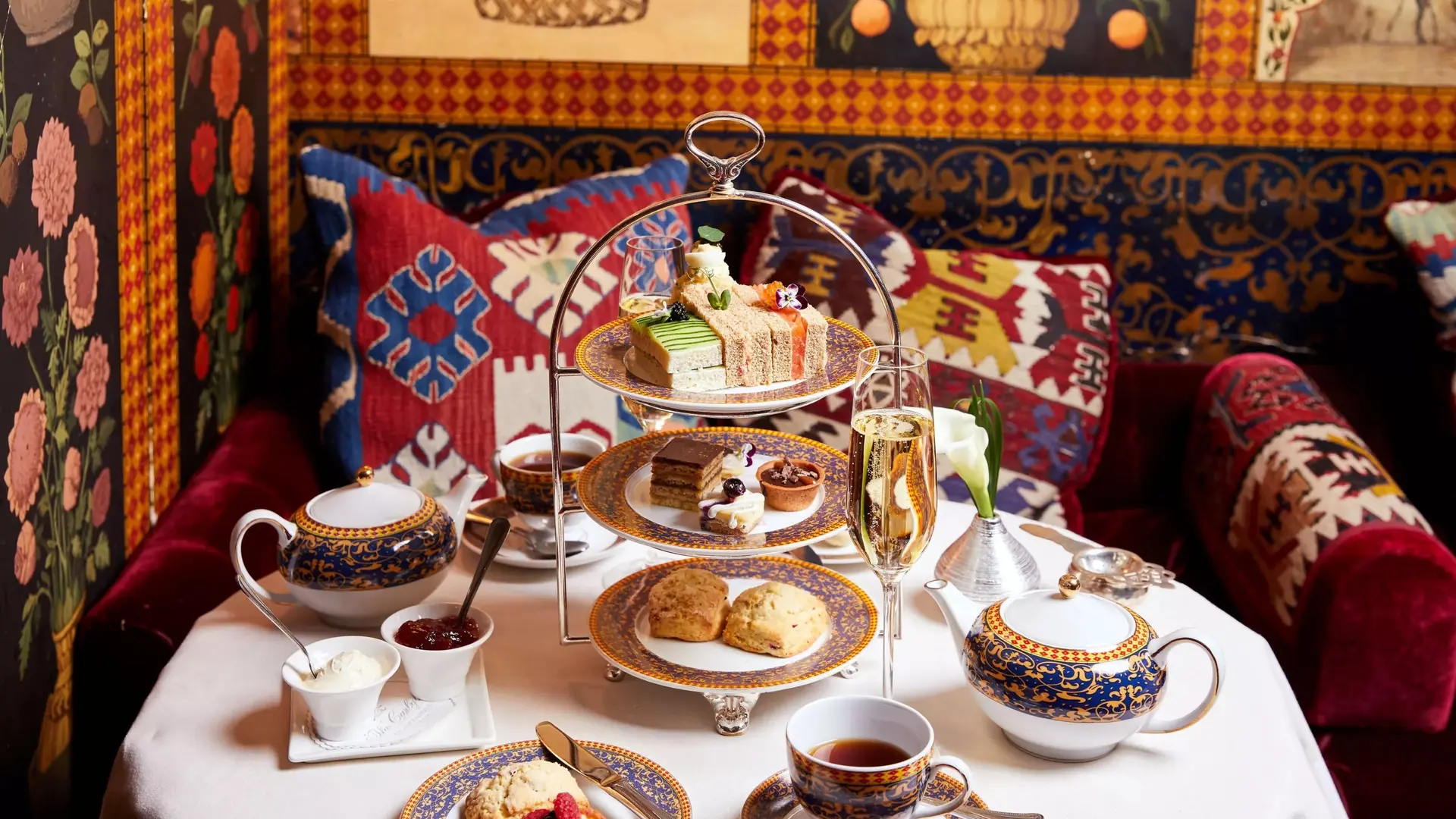 Hotel review Restaurants & Bars' - The Carlyle, A Rosewood Hotel - 4