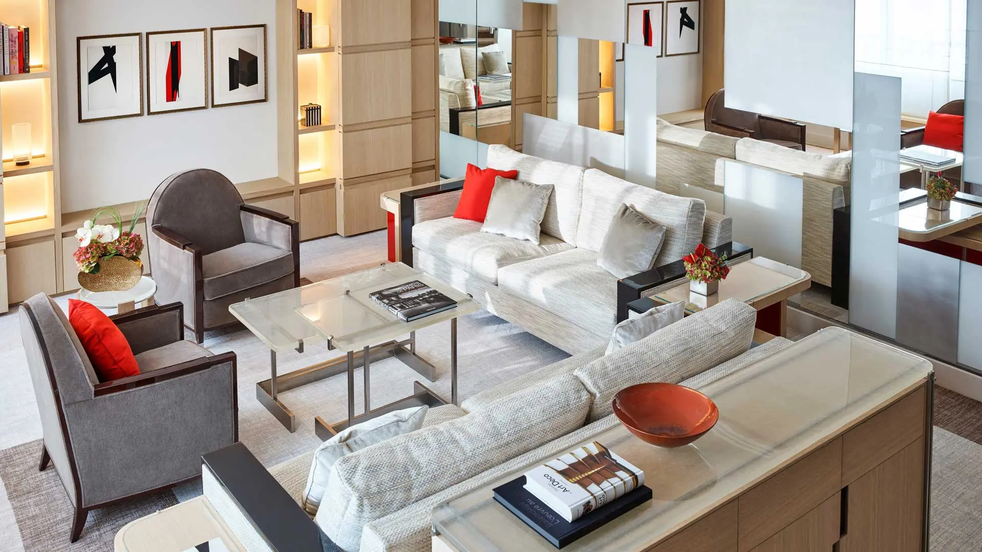 Hotel review Style' - Hôtel Plaza Athénée Paris - 0