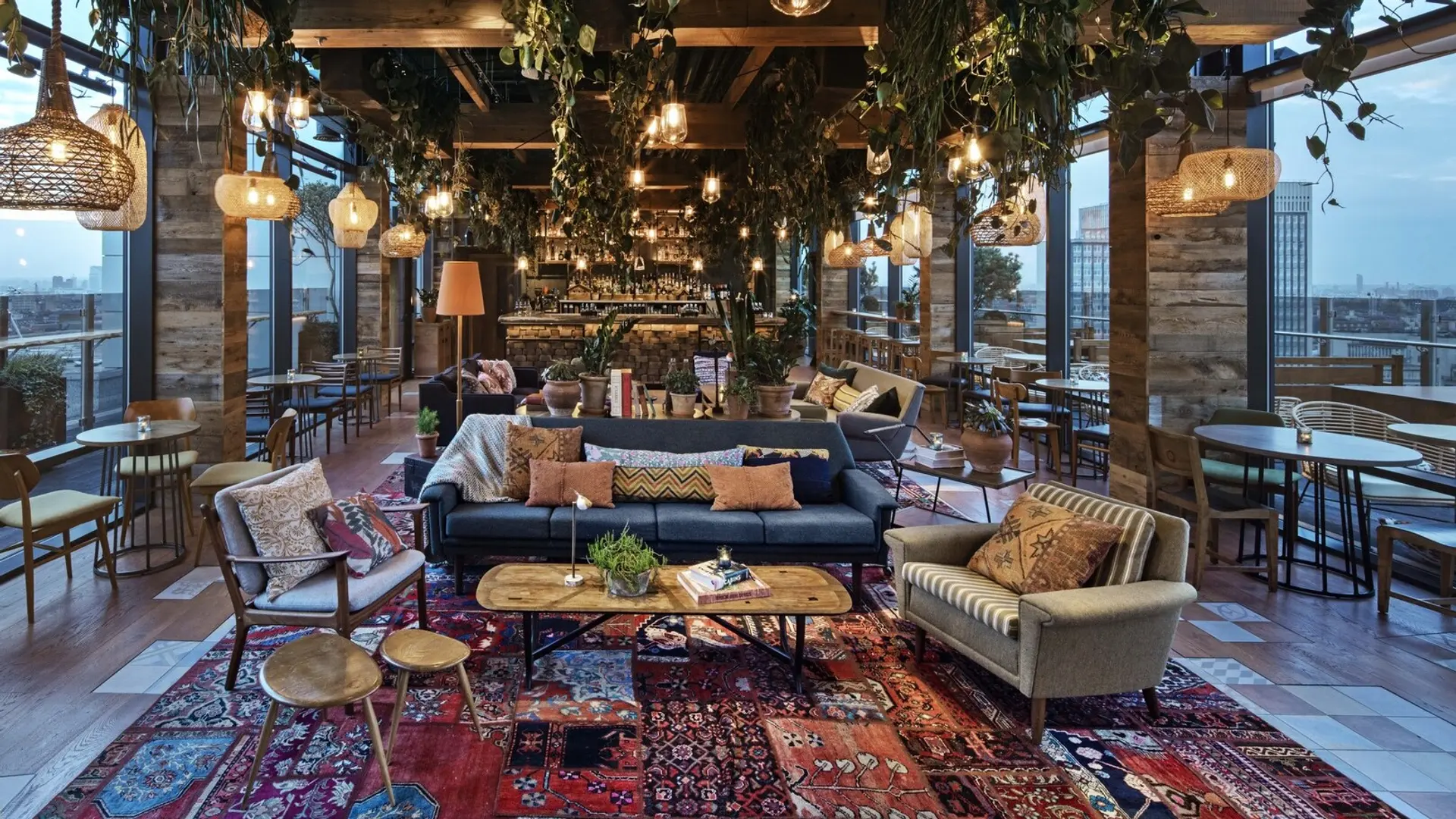 Hotel review Service & Facilities' - Treehouse Hotel London - 4