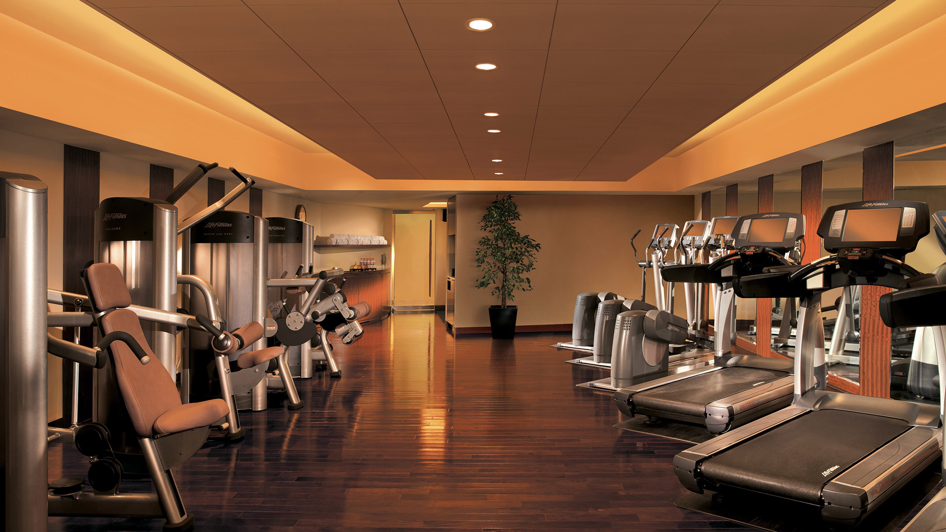 Hotel review Service & Facilities' - The Peninsula Tokyo - 1