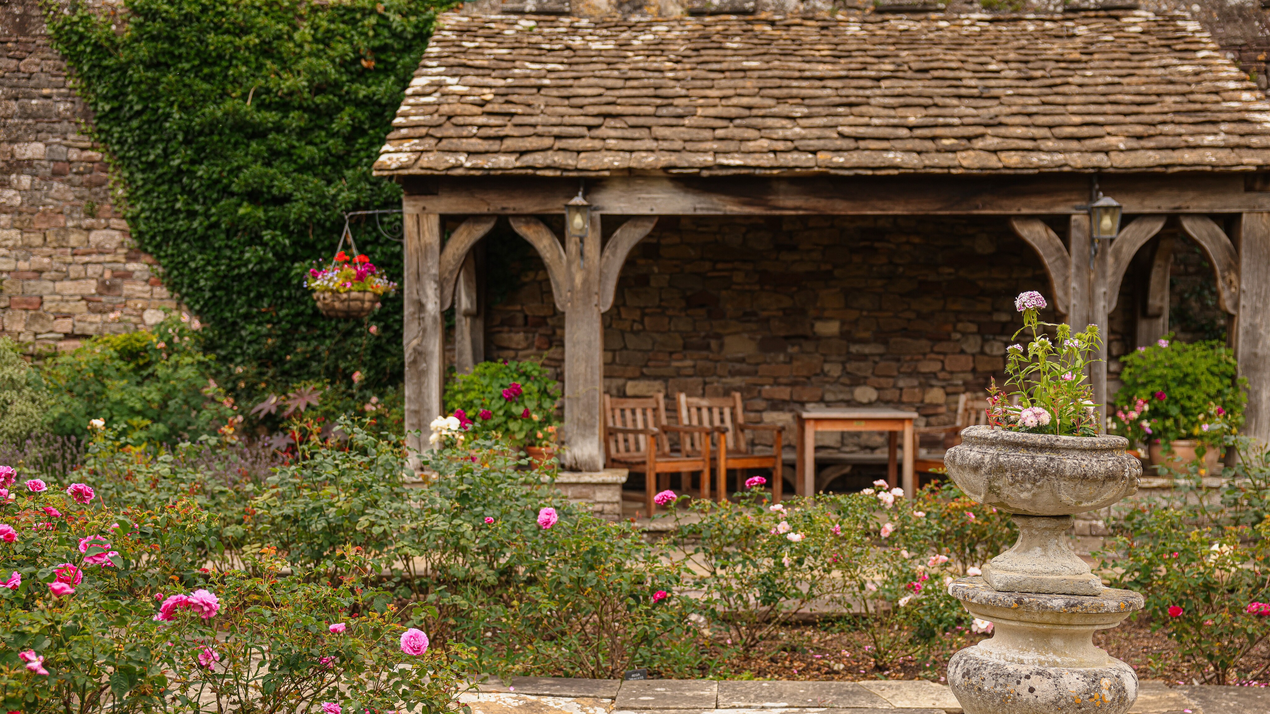 Hotel review Service & Facilities' - Thornbury Castle - 0