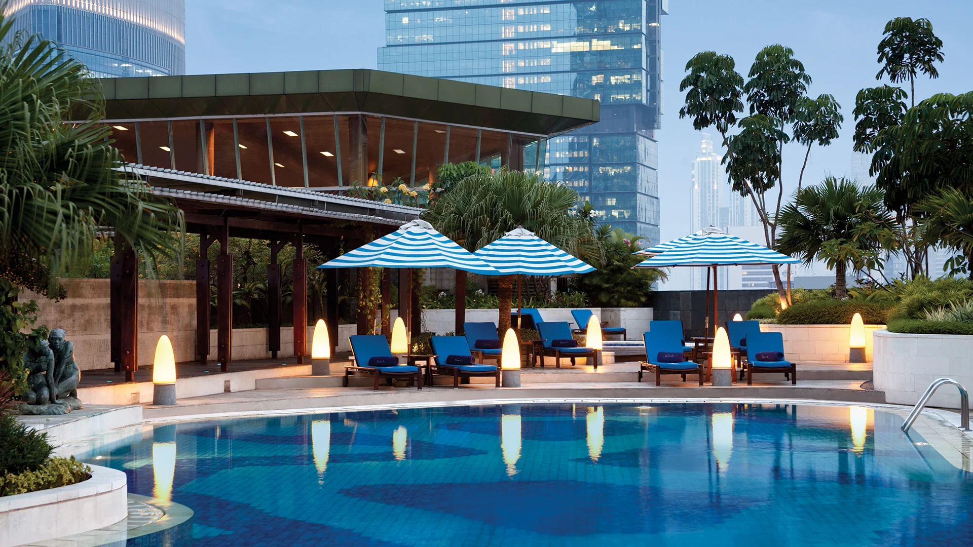 10 Best Luxury Hotels in Jakarta image