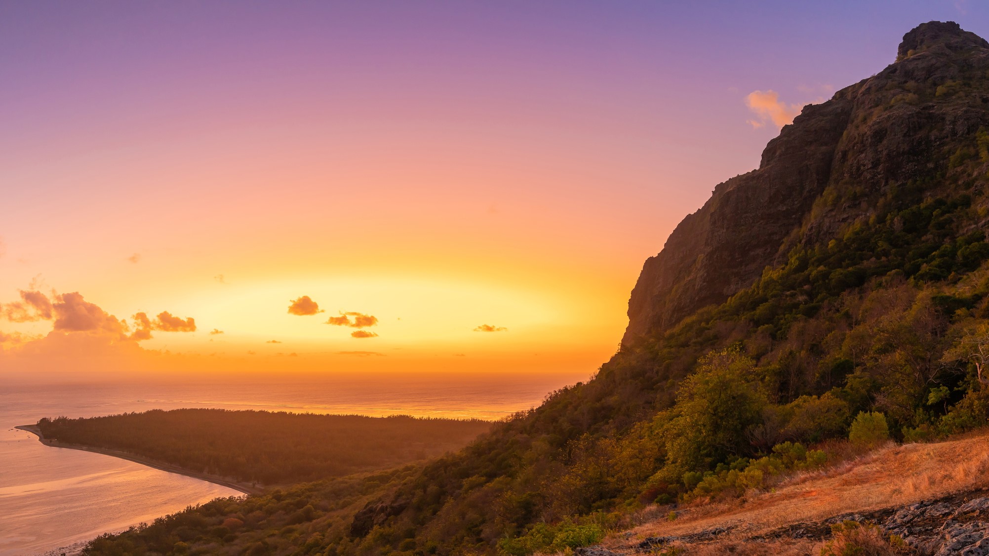 Hotel review Location' - LUX* Le Morne - 4