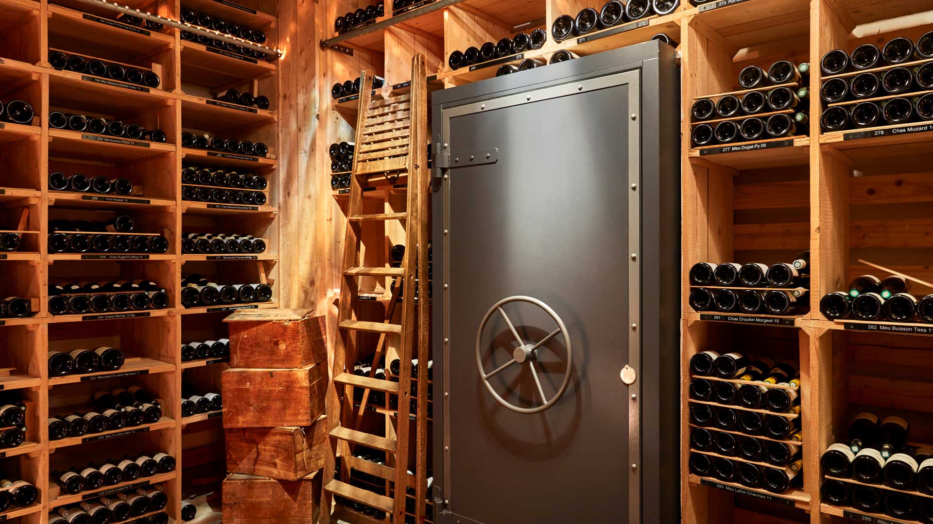 Hotel review Service & Facilities' - Hôtel Plaza Athénée Paris - 3