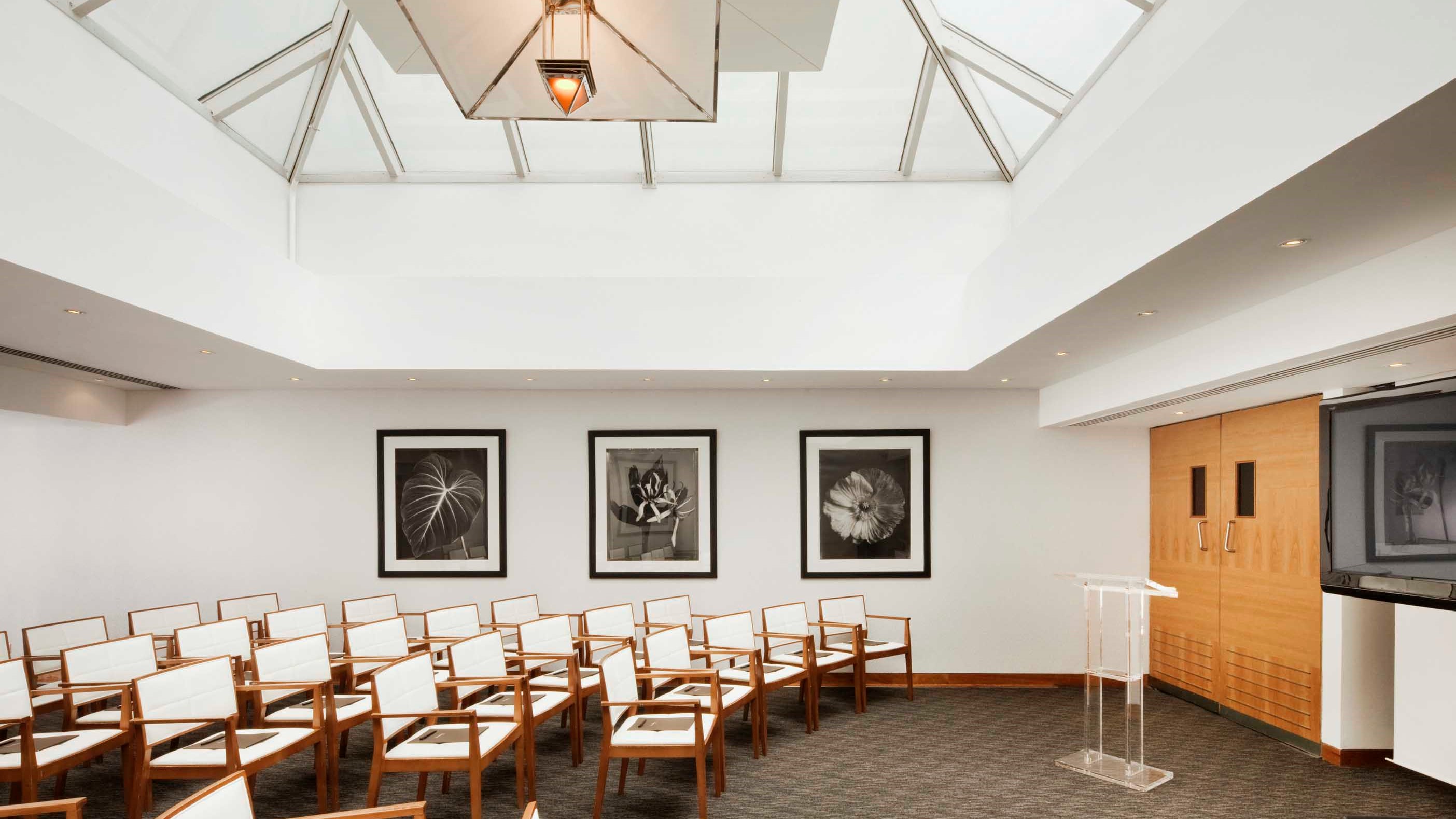 Hotel review Service & Facilities' - COMO Metropolitan London - 6