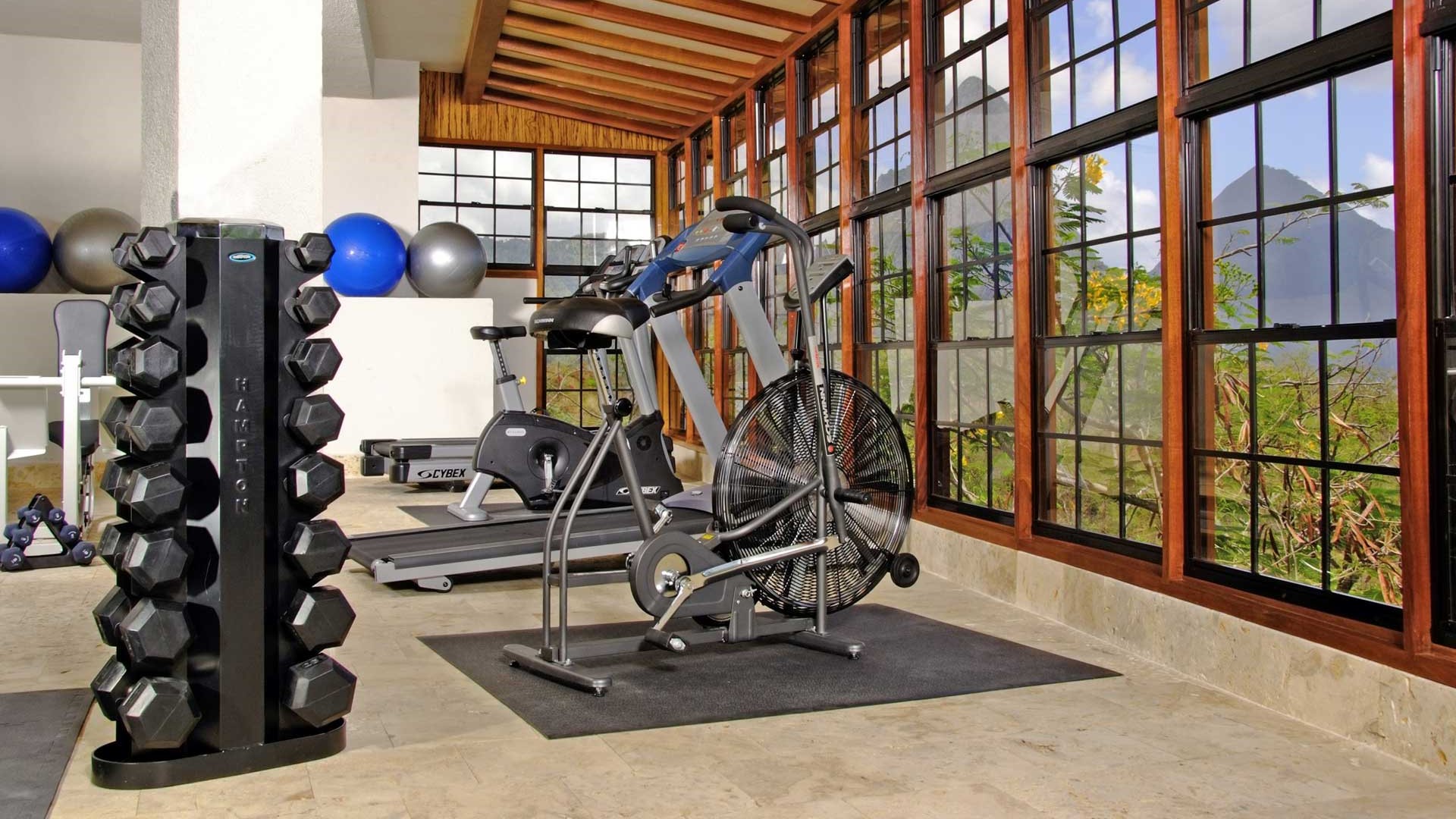 Hotel review Service & Facilities' - Jade Mountain - 6