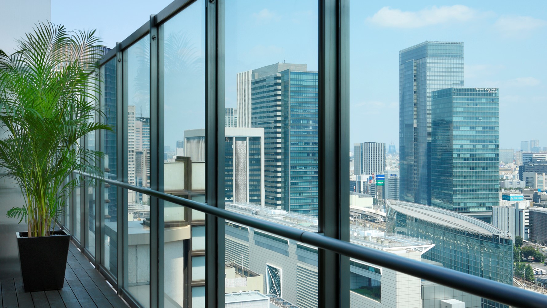 Hotel review Location' - The Peninsula Tokyo - 0