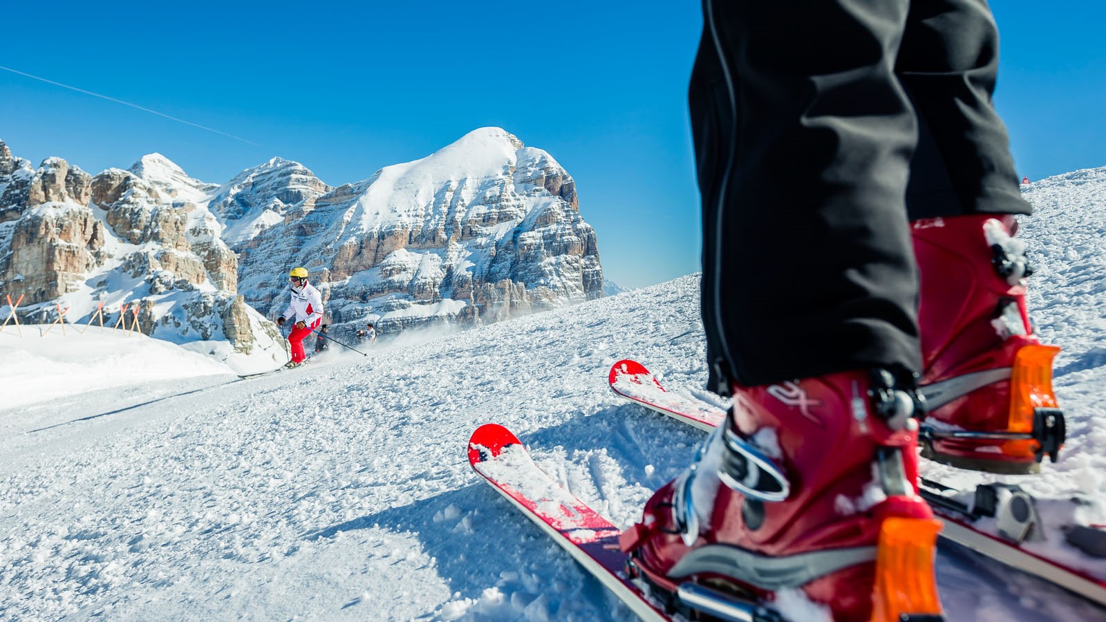 Hotels Toplists - 8 Best Luxury Ski Resorts in the World