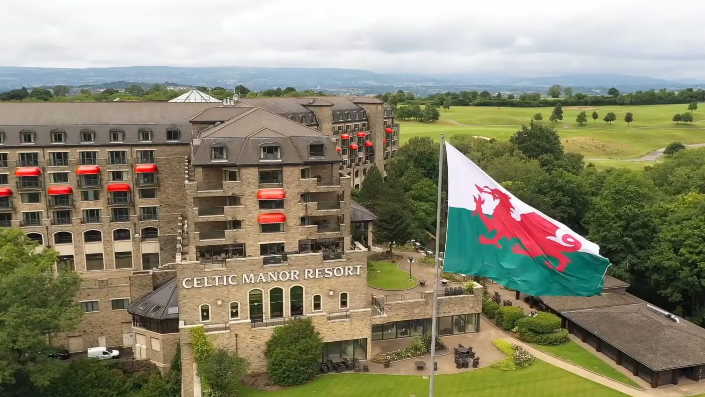 Hotel review Service & Facilities' - Thornbury Castle - 7