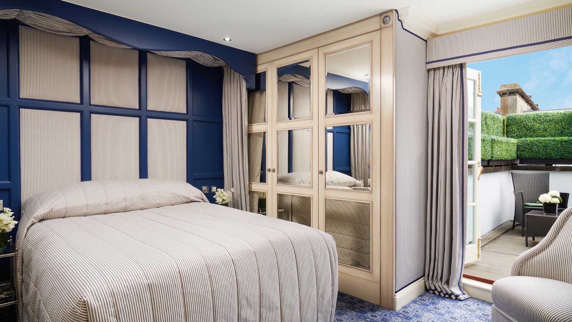 Hotel review Accommodation' - The Milestone Hotel & Residences - 1