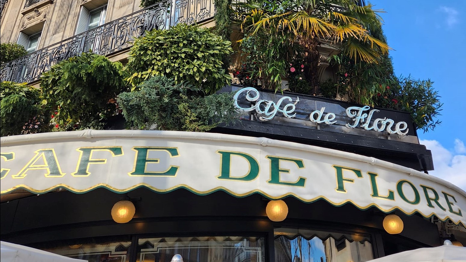 Lifestyle Toplists - Emily in Paris - her guide to the City of Light