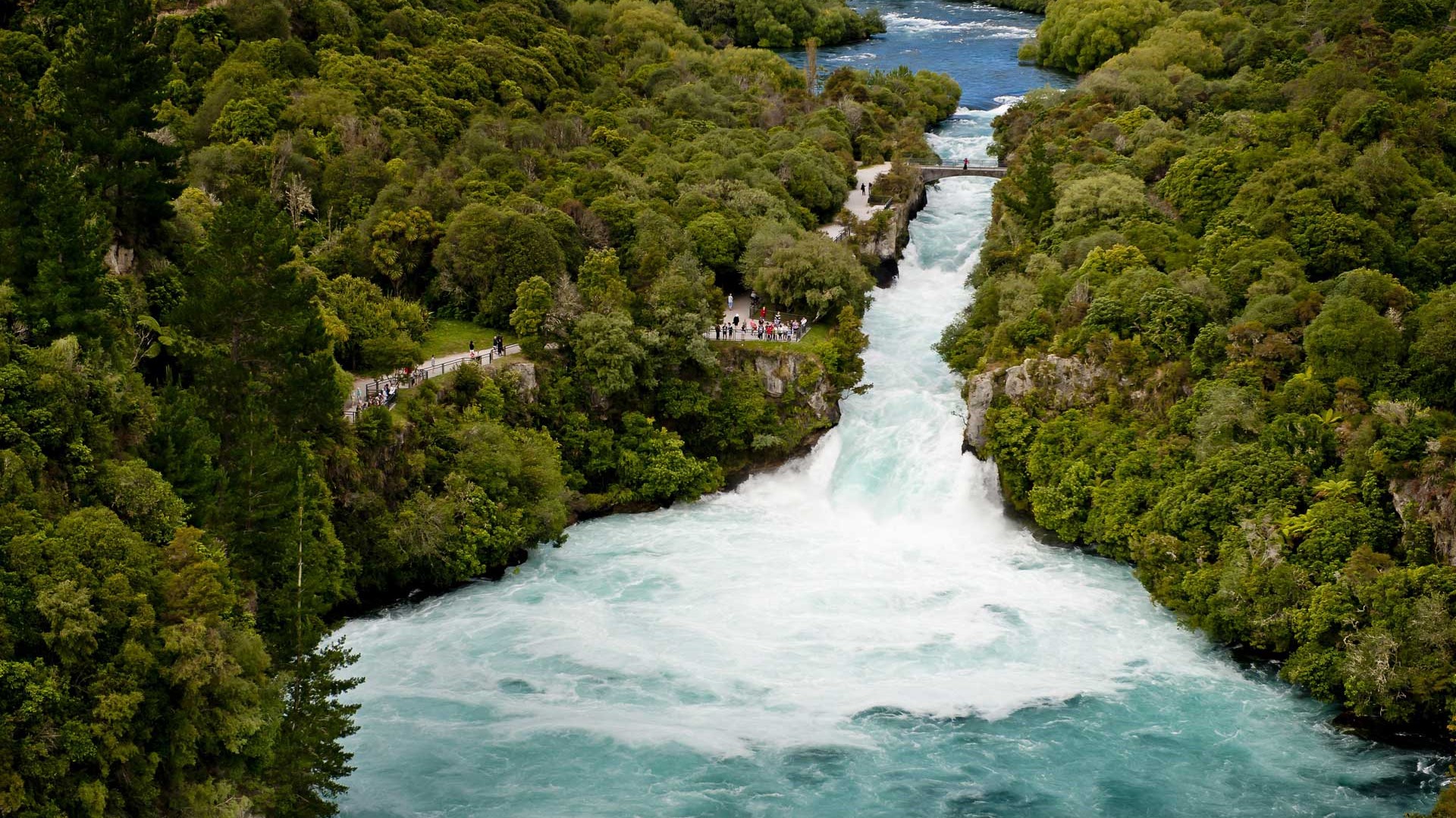 Hotel review Service & Facilities' - Huka Lodge - 3